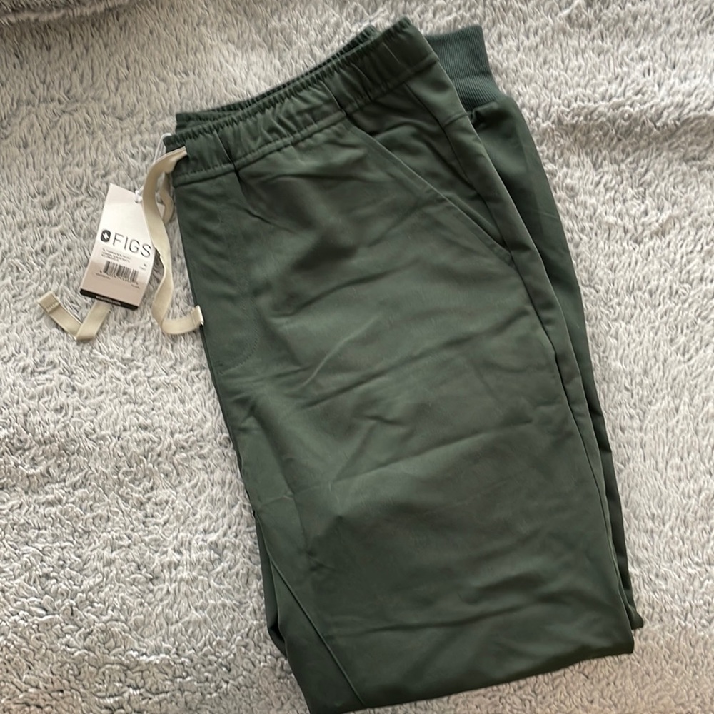 Figs Tansen Slim Short Jogger Scrub Pants